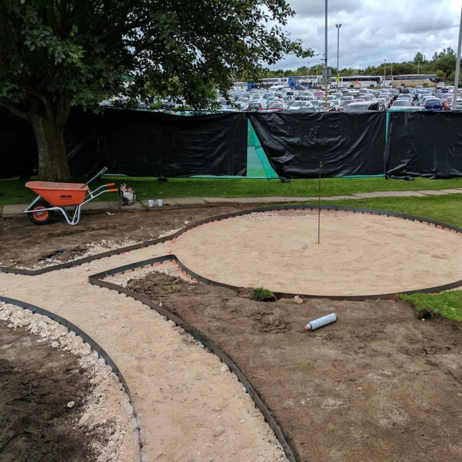 Black steel garden edging: image 6